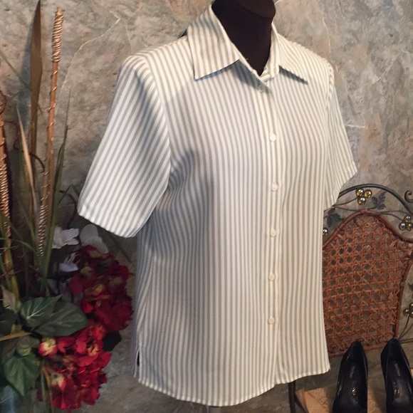 Top blouse tunic button down shirt - Picture 3 of 8